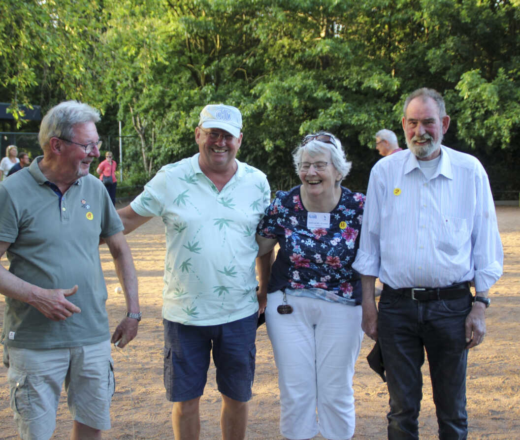 Jeu de boules wijktoernooi Schutskamp 14 6 2021 38