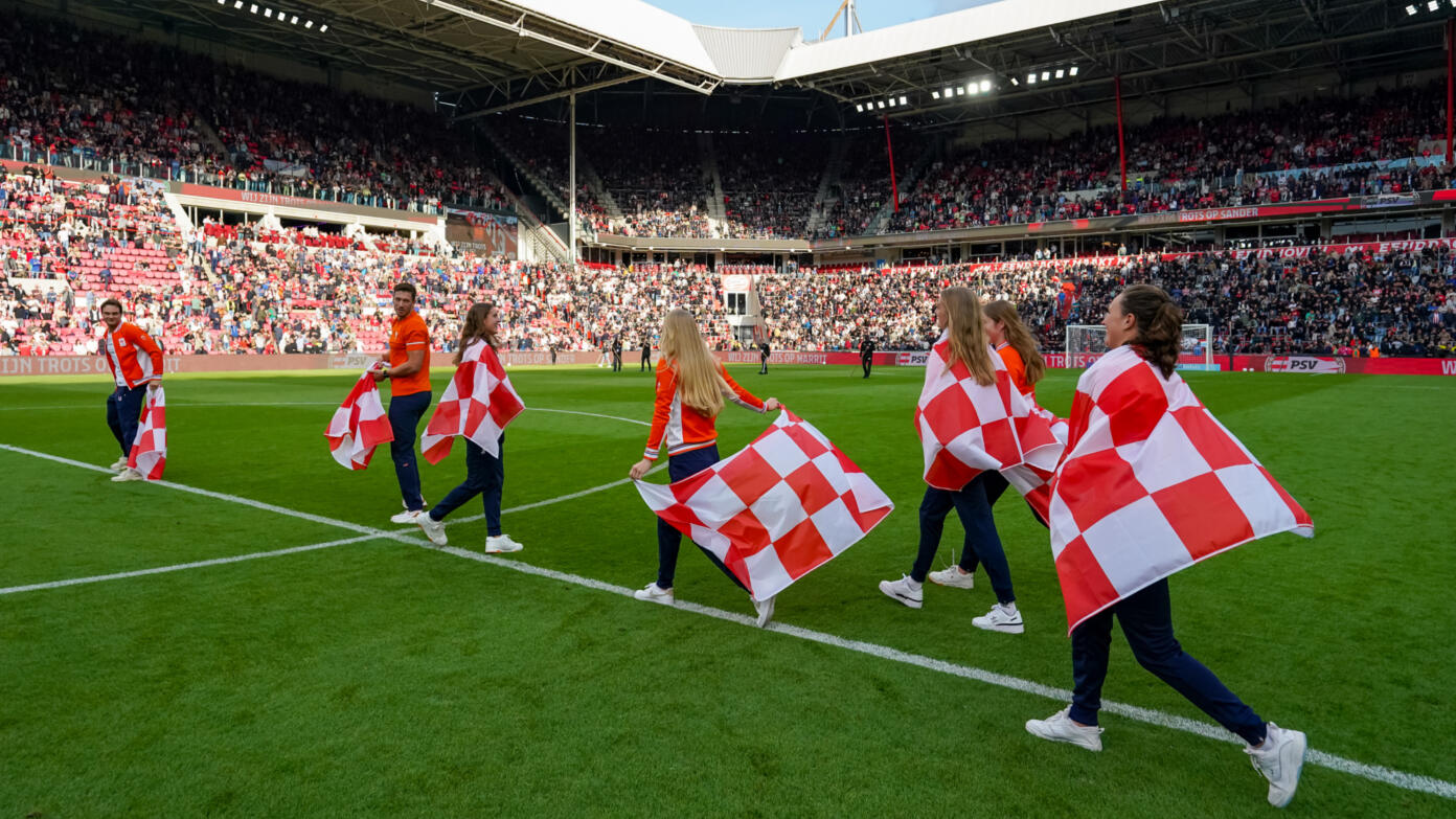 Br Sport Philips Stadion Paul Raats 73