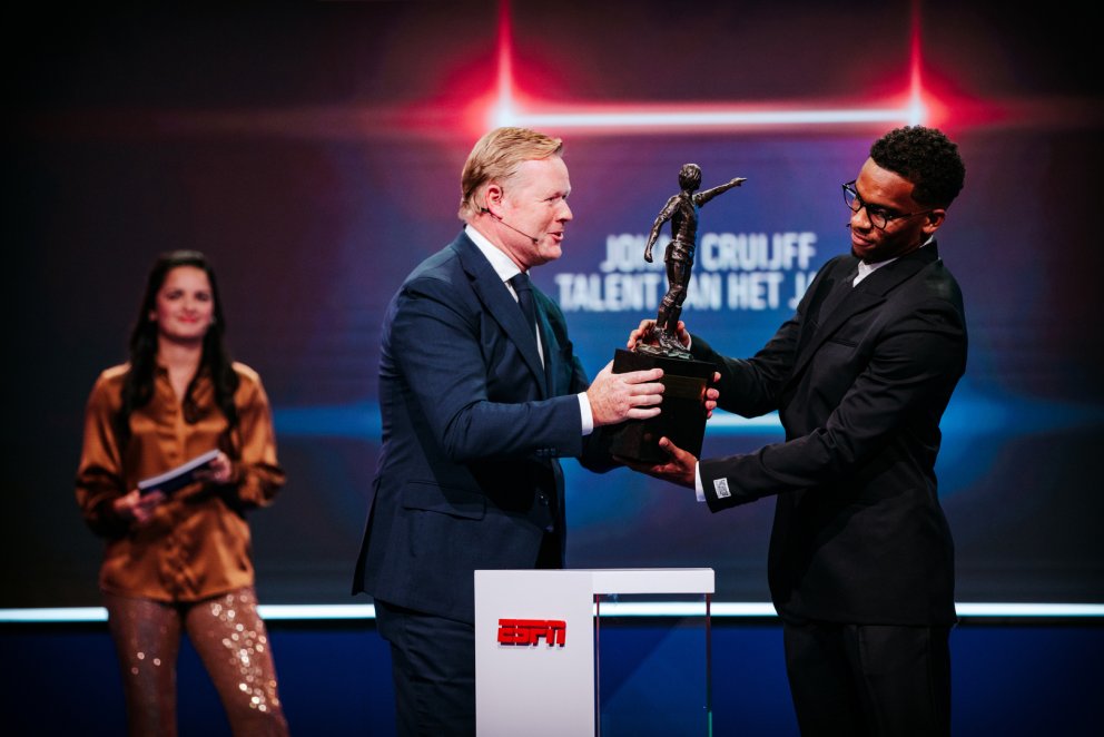 Jurrien Timber Talent van het Jaar 2021 2022 Koeman