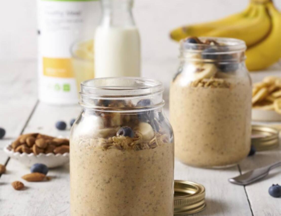 Je dag een powerstart geven met de Banana Cream & Almond Overnight Oats!