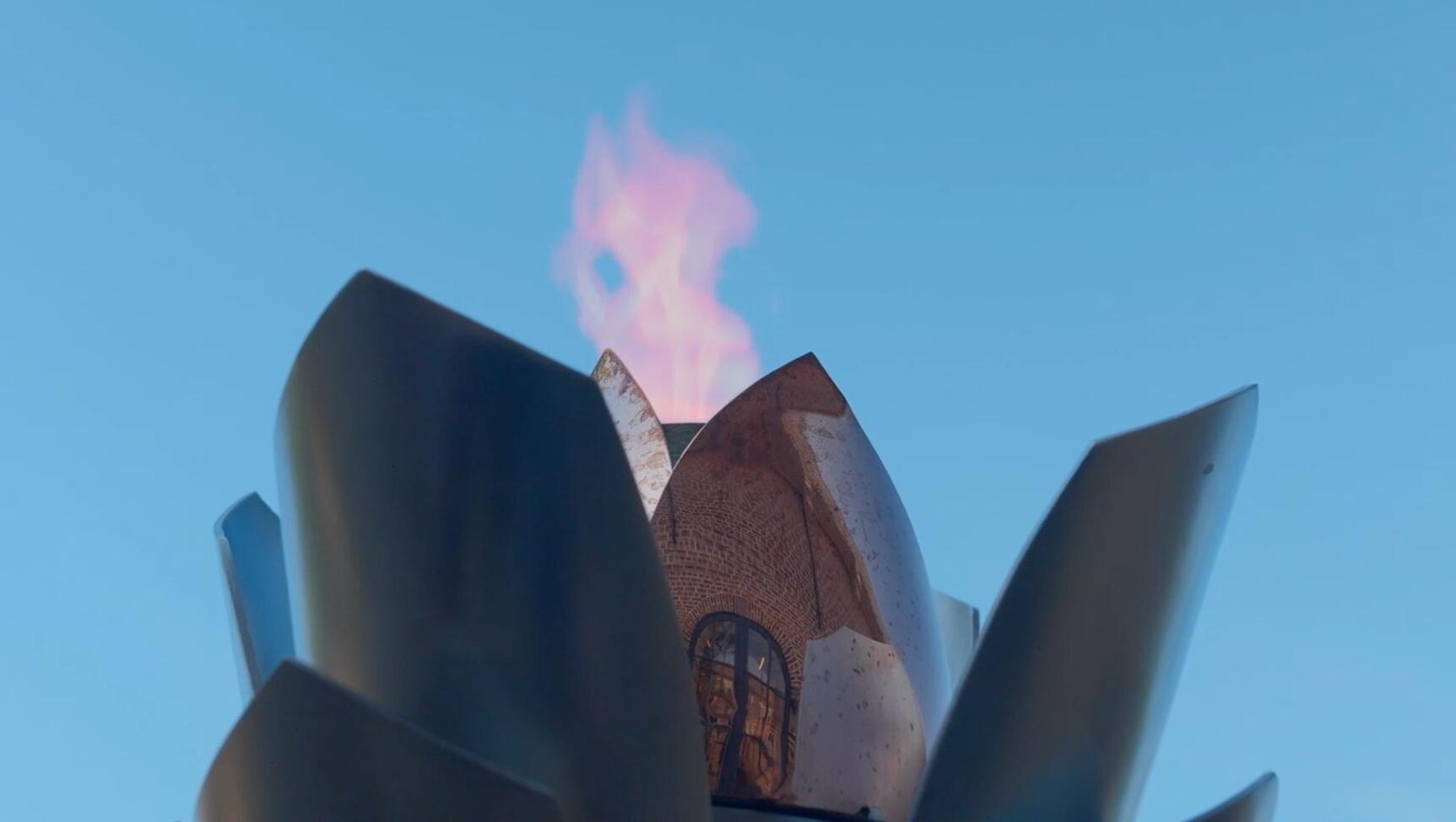 E4 J8z N5 WEAA Hr2 L