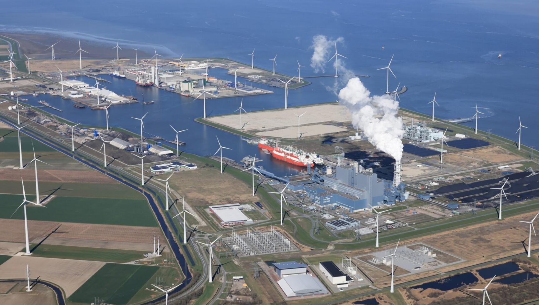 Overview Eemshaven scaled