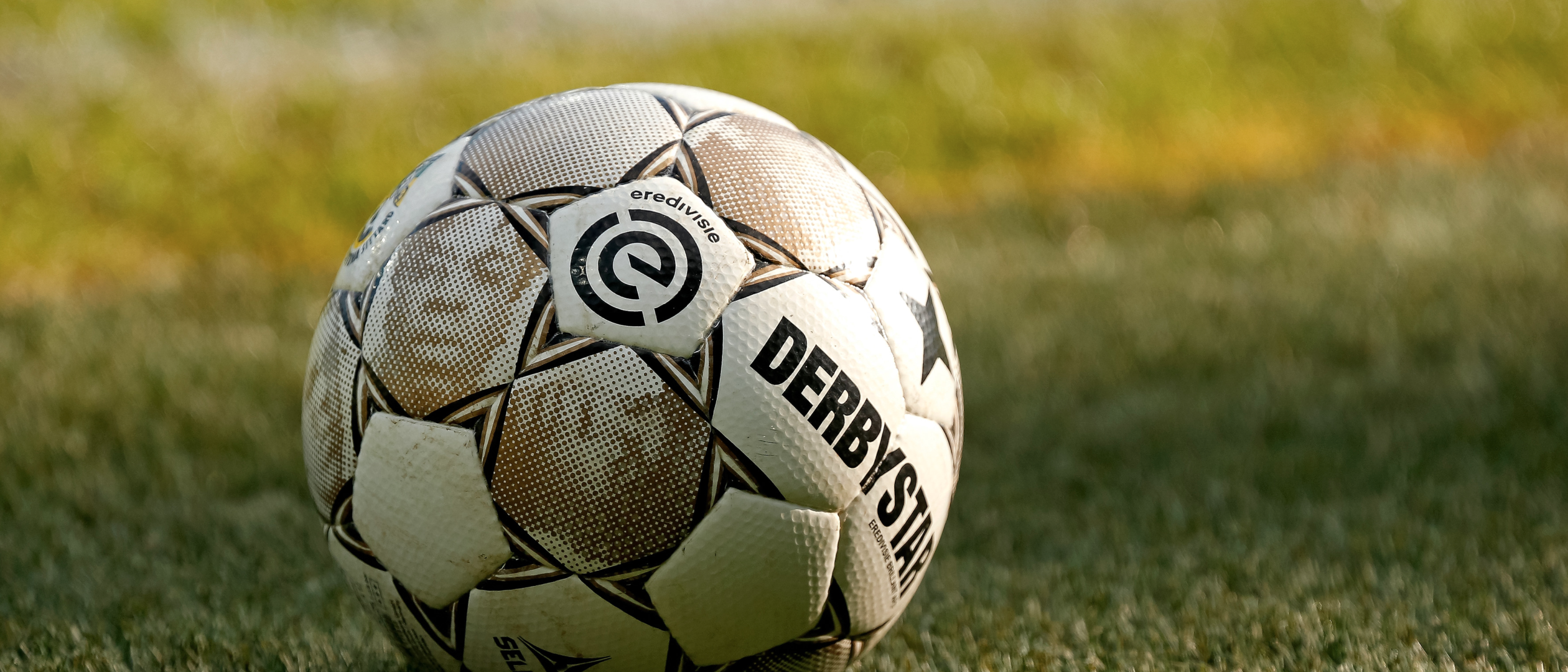 On Your Marks Eredivisie Cover