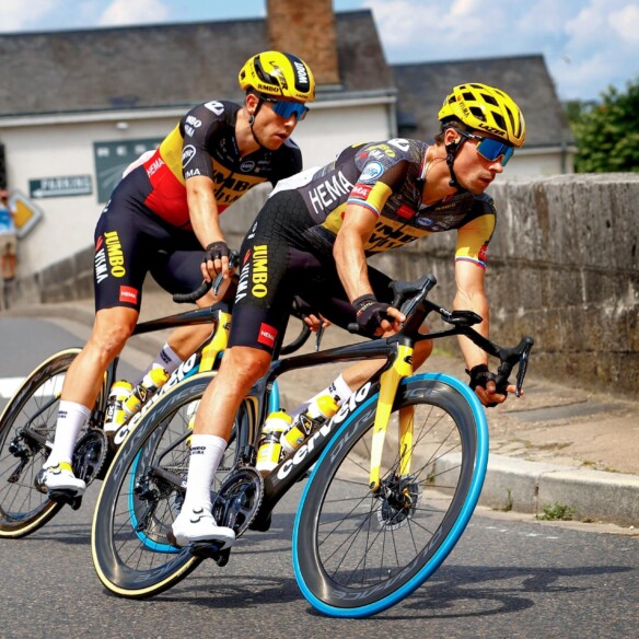 Swapfiets thebluetire action 1